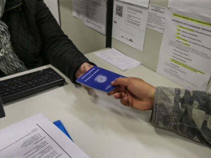 Junho começa com 21 mil vagas de emprego abertas no Paraná