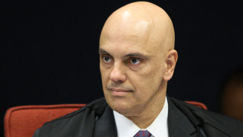 Moraes e Gilmar têm rendimentos turbinados por penduricalhos do Ministério Público