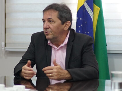 Ex-prefeito de Foz é condenado por usar funcionários da prefeitura para reformar a própria casa