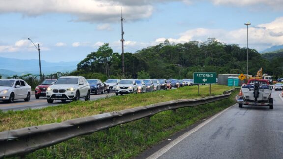 Quarta-feira de Cinzas deve ter movimento intenso nas rodovias do Paraná