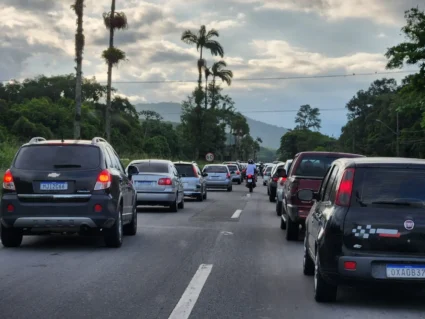 Carnaval: rodovias do Paraná devem ter fluxo intenso nesta terça