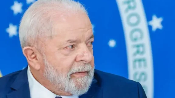 Hemorragia não afeta função cerebral do presidente, diz médico de Lula