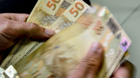 Mercado financeiro projeta inflação de 5% em 2025