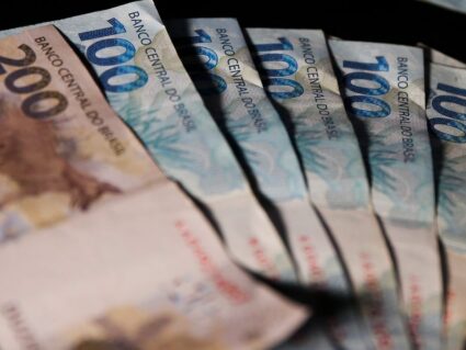 Economistas interrompem série de alta na previsão da inflação deste ano