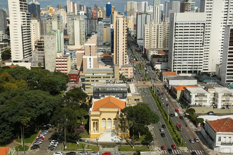 Vereadores de Curitiba votam maior orçamento da história da cidade
