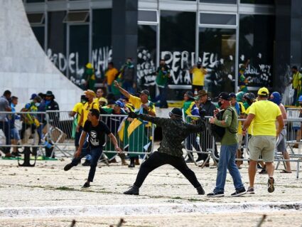 86% dos brasileiros reprovam ataques da tentativa de golpe