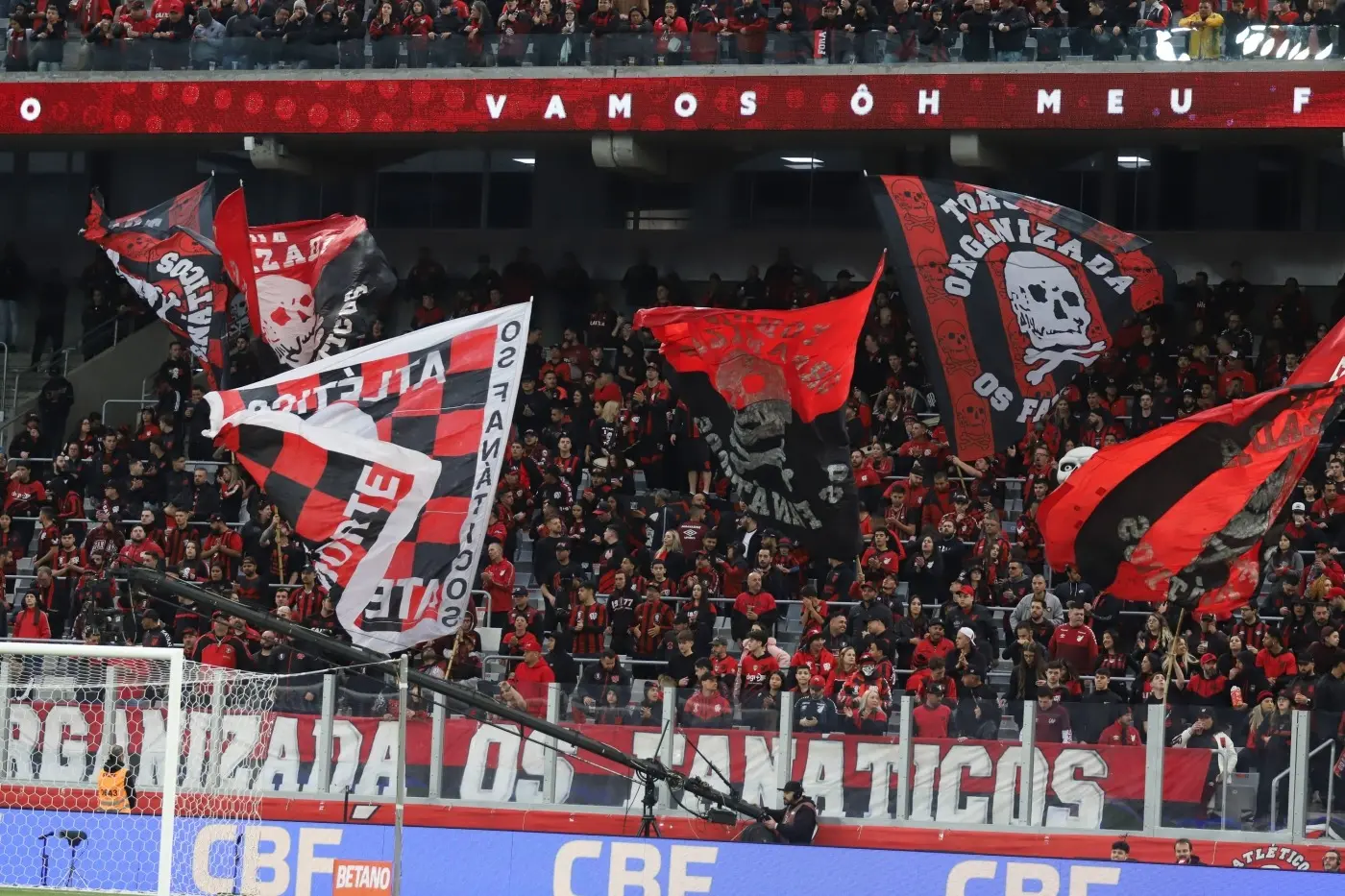 athletico-torcida-organizada-os-fanaticos