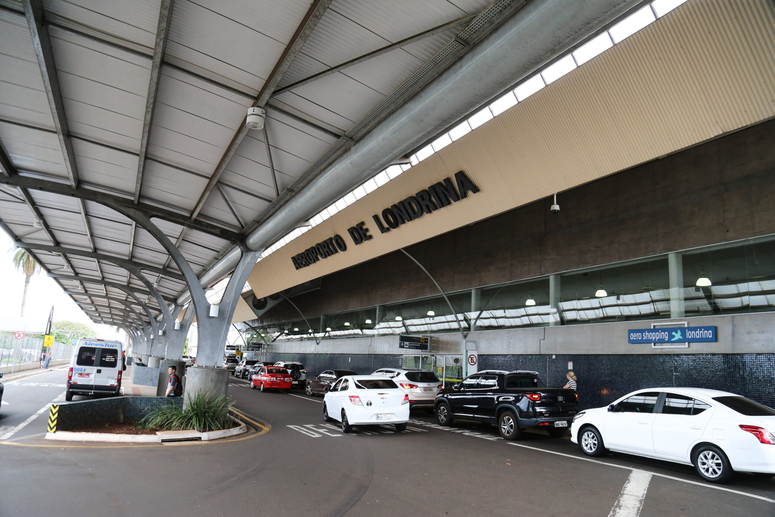 aeroporto de londrina governador jose richa