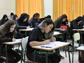 enem-2023-alunos-chuvas-parana