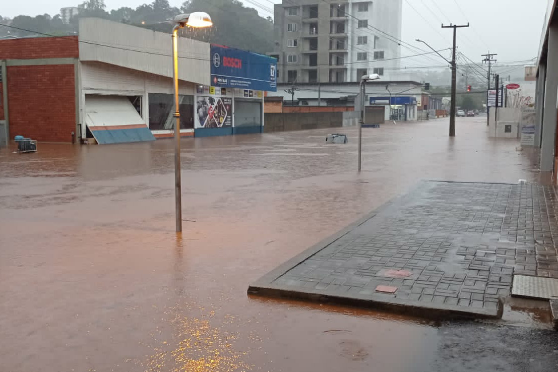 paraná chuvas defesa civil pessoas afetadas