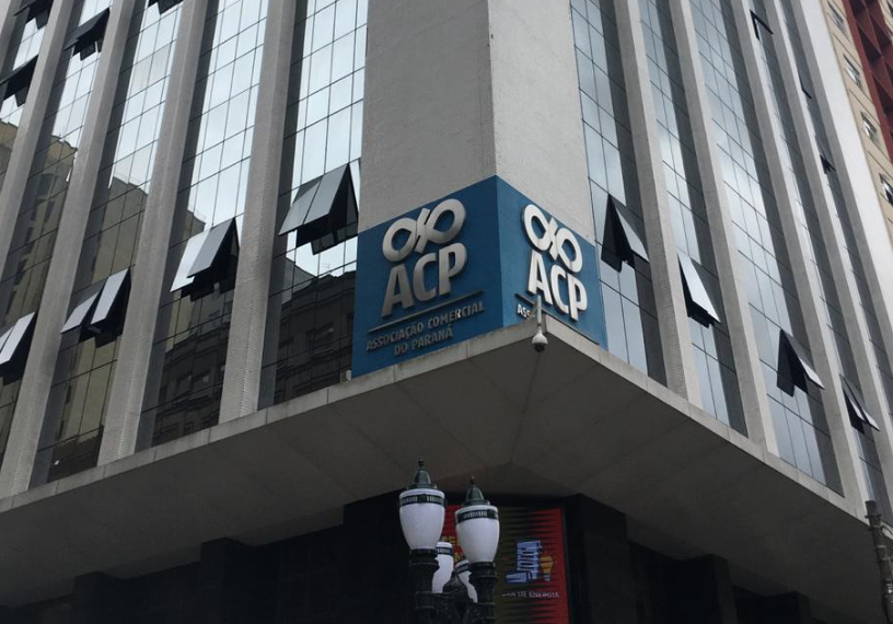 Número de CPFs inadimplentes diminuem no Paraná