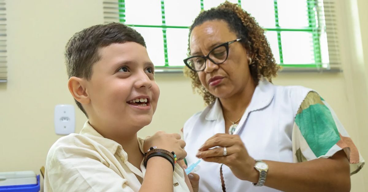 vacina, vacinação, dengue, paraná, londrina, foz do iguaçu, campanha, crianças