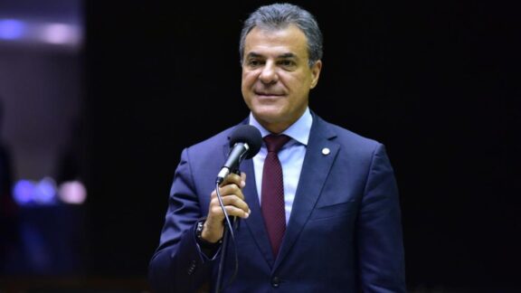 Opositores reagem para frear pretensões de Moro no Paraná