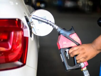 Confira postos em Curitiba com gasolina abaixo dos R$ 6,20