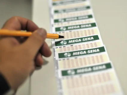 Mega-Sena pode pagar prêmio acumulado em R$ 130 milhões