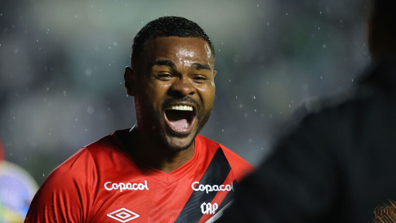 Líderes do elenco do Athletico querem permanecer para a Série B
