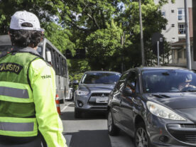 agentes da Setran novo binário trânsito Curitiba