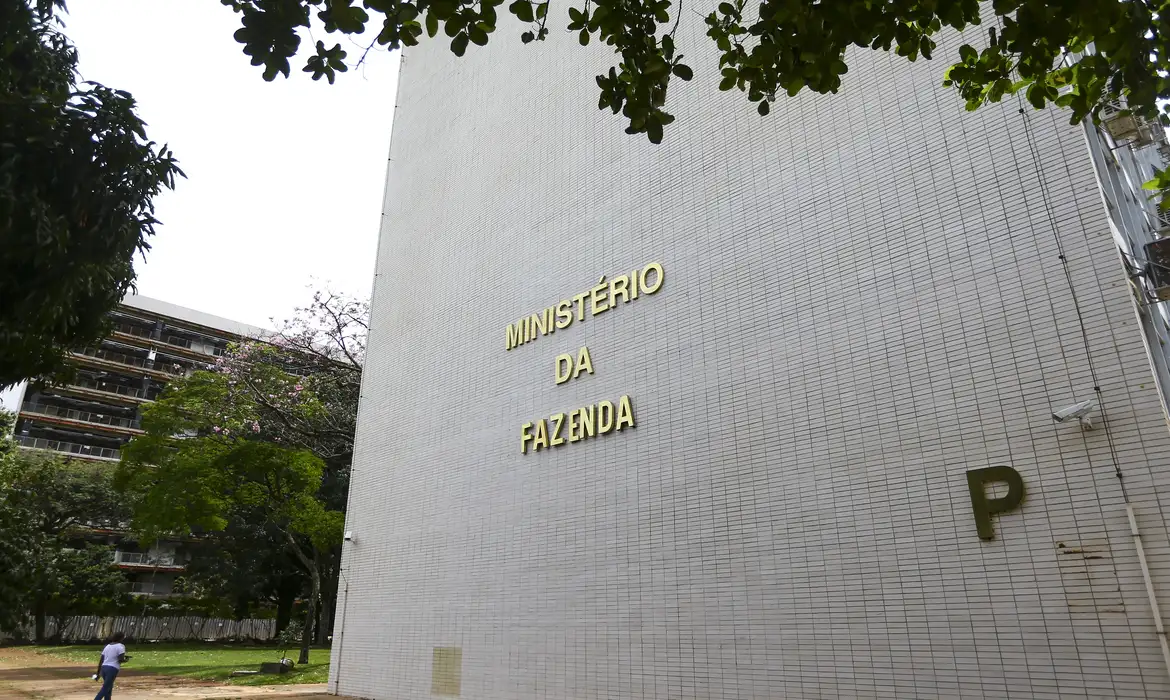 fachada-ministerio-fazenda-foto-marcelo-camargo_abr_100420231818-28-expectativa-pib