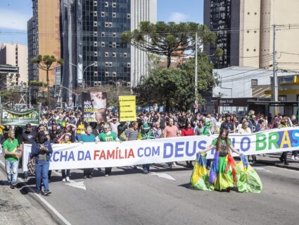 Marcha para Jesus altera trânsito em Curitiba