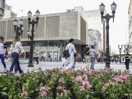 Curitiba tem tempo nublado e chance de garoa nesta quinta-feira