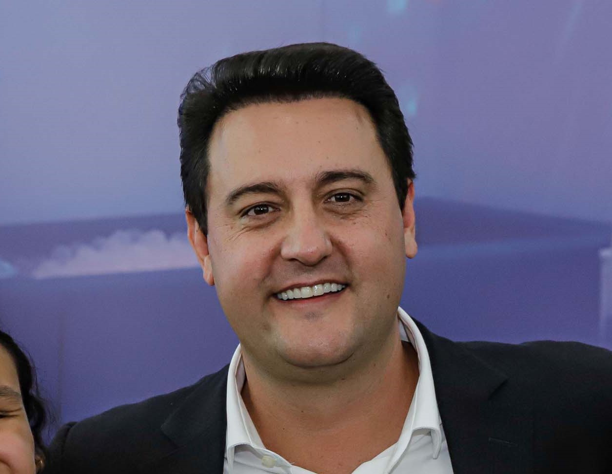 ratinho junior aprovação projeto parceiro da escola democracia