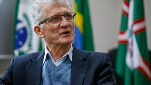 Gestão municipalista de Ratinho Junior
