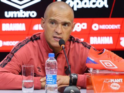 Athletico segue reformulação no departamento de futebol após rebaixamento