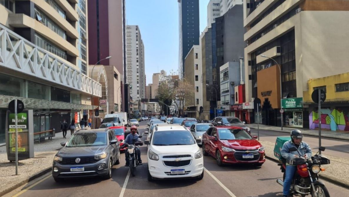 Estacionamento em Curitiba um peso no orçamento do trabalhador