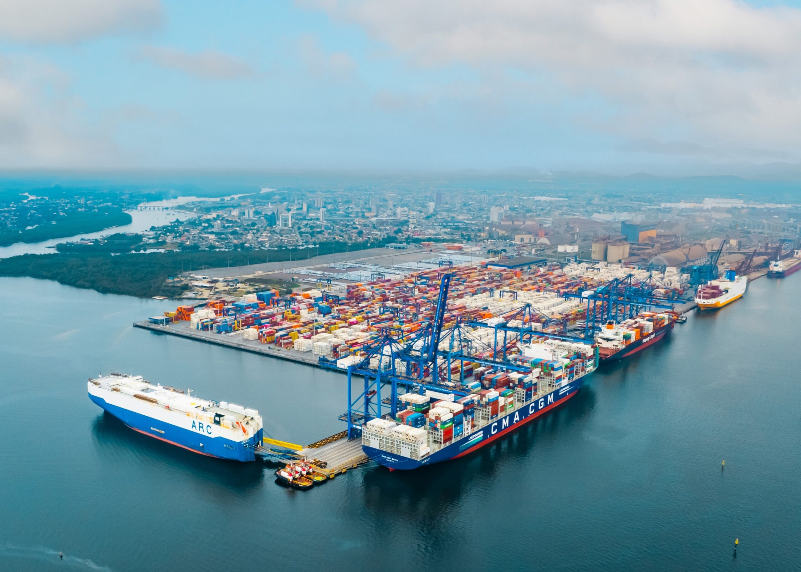 movimentação Terminal de Contêineres de Paranaguá