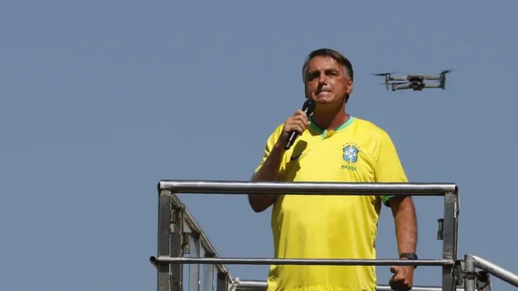 Vacas voadoras, egos inflados e os bastidores da política paranaense