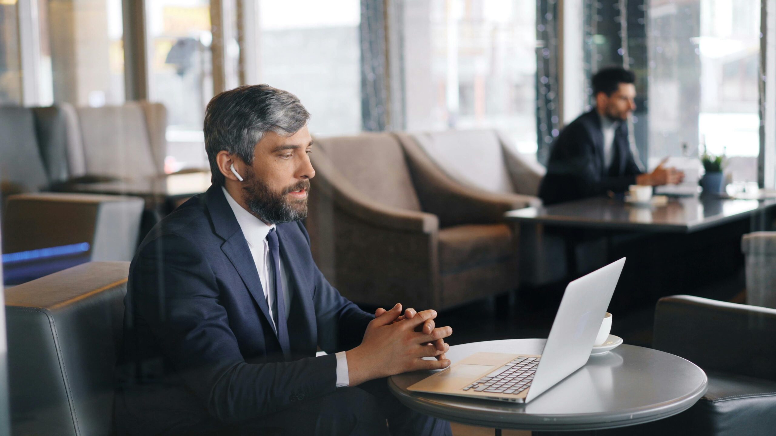 pexels-silverkblack-23496930-lei-geral-de-proteção-de-dados-lgpd-empresas-clientes-colaboradores