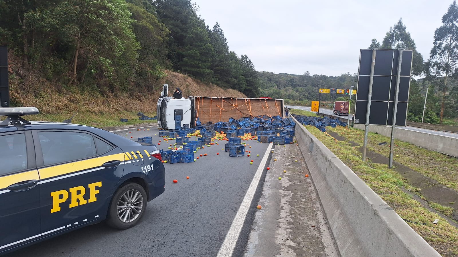 BR-376 registra 15 km de filas em São José dos Pinhais,
