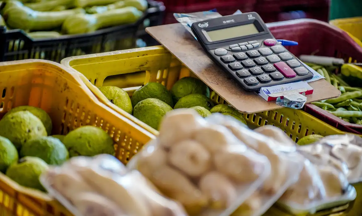 Mudanças climáticas podem aumentar preços de alimentos ainda em 2024 preço verduras frutas