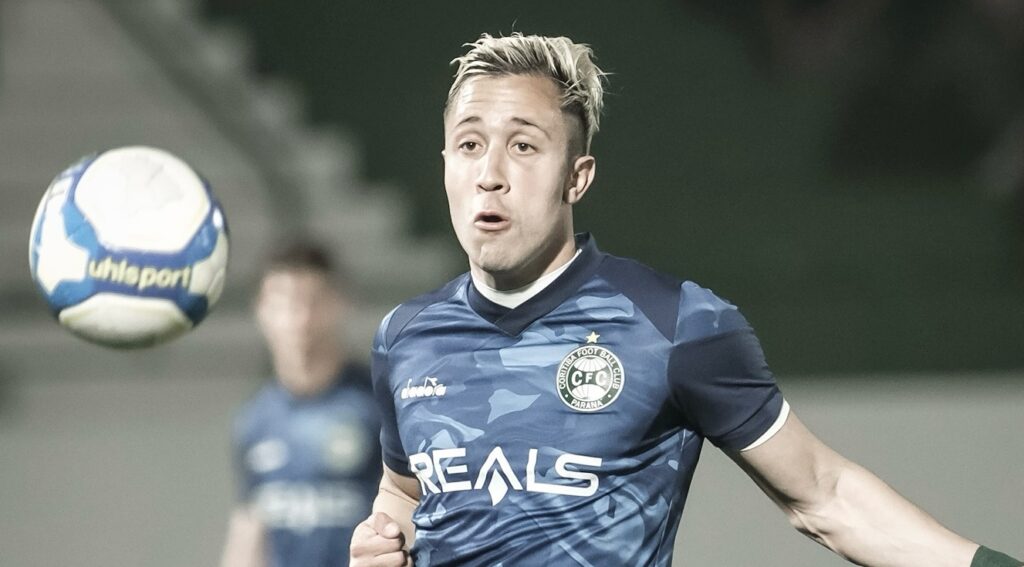 Coritiba toma decisão sobre o futuro do meia Matheus Frizzo