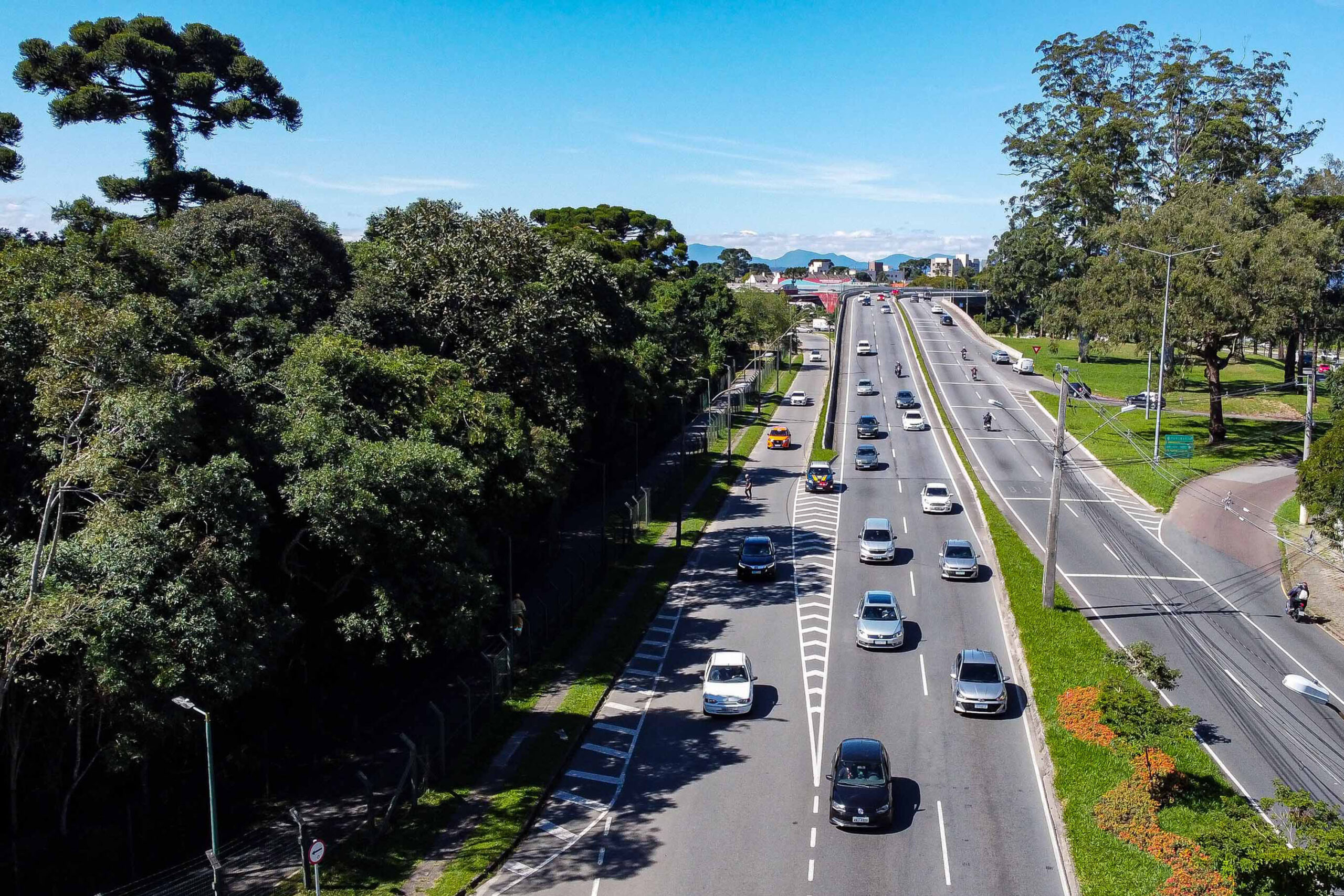 cresce-número-de-veículos-no-paraná-emplacamento-veículos-novos-paraná