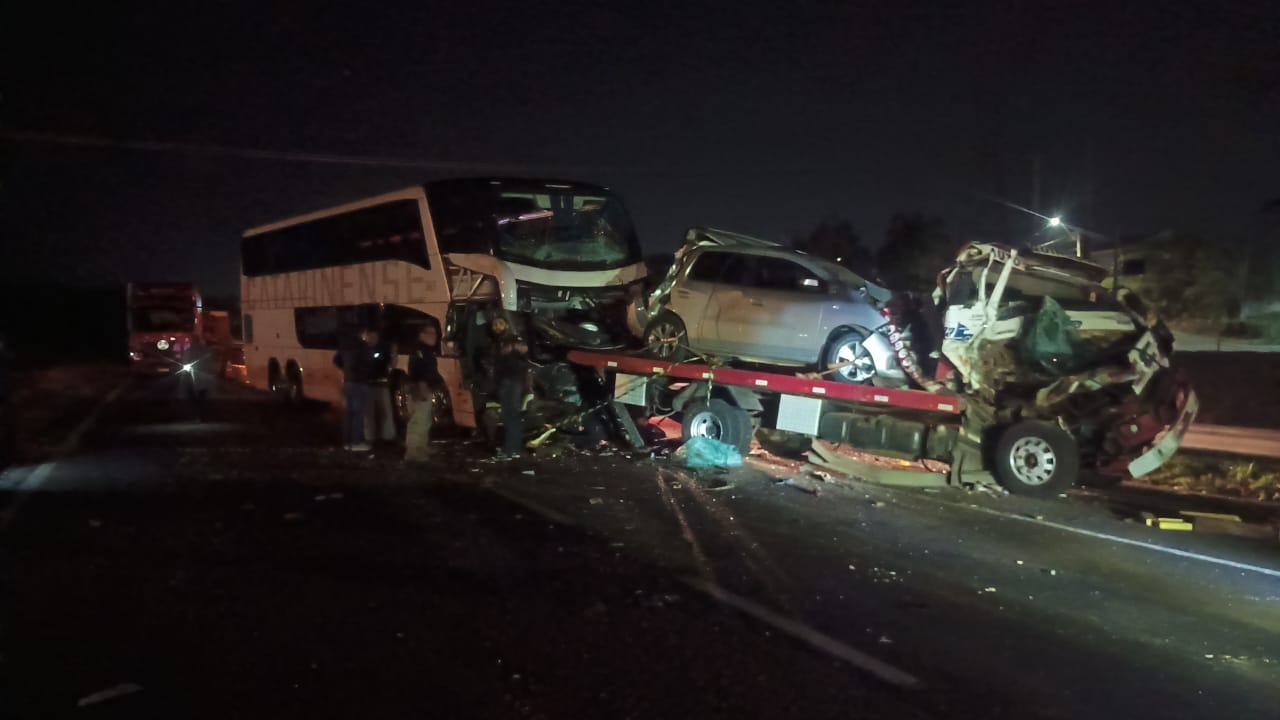 engavetamento BR-277 Campo Largo