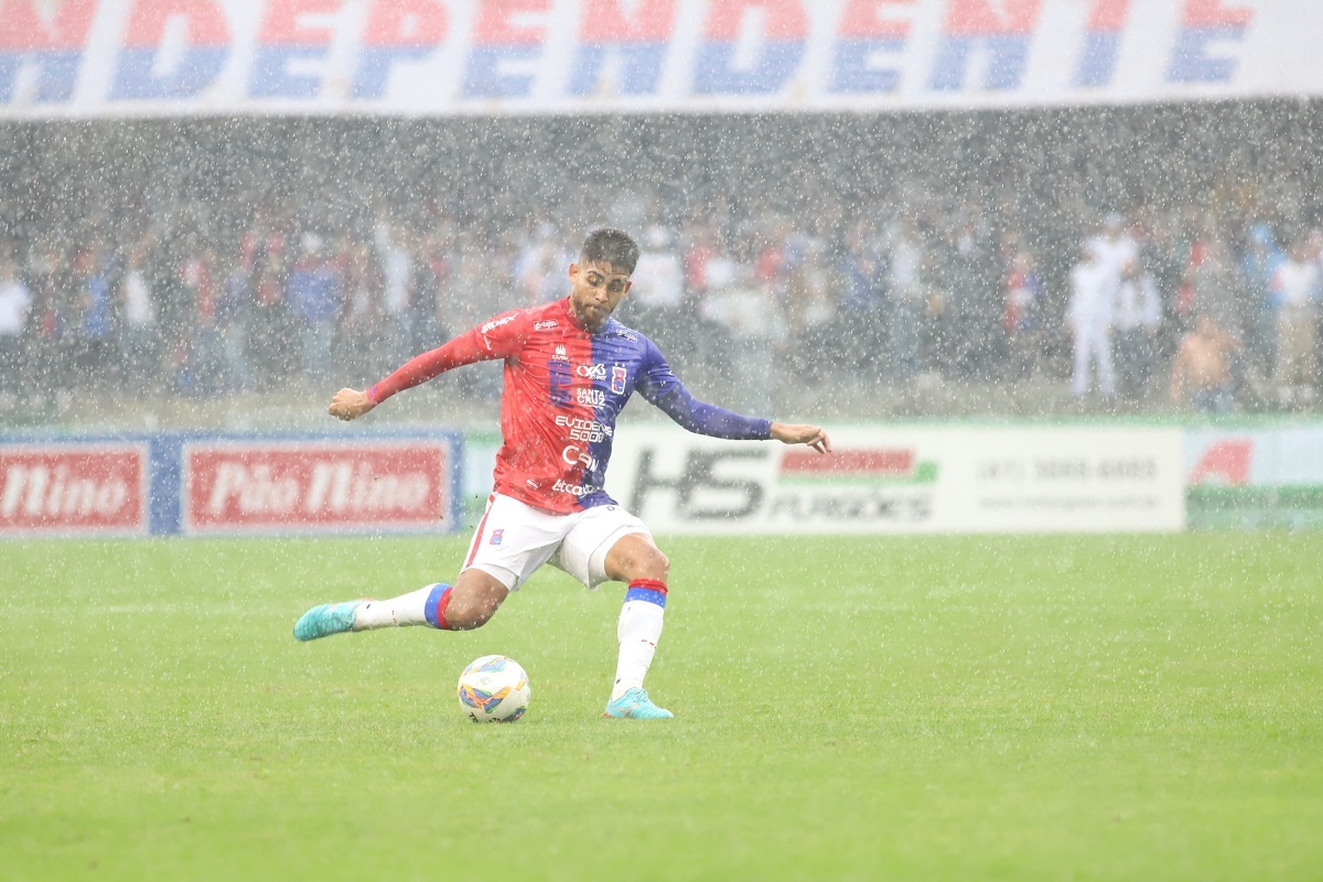 jogador-paraná-clube-contra-patriotas-time-optou-pela-recuperação-judicial-times-de-futebol