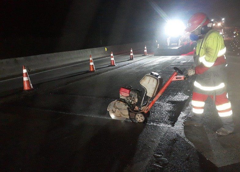 obras interditam BR-116 Contorno Leste