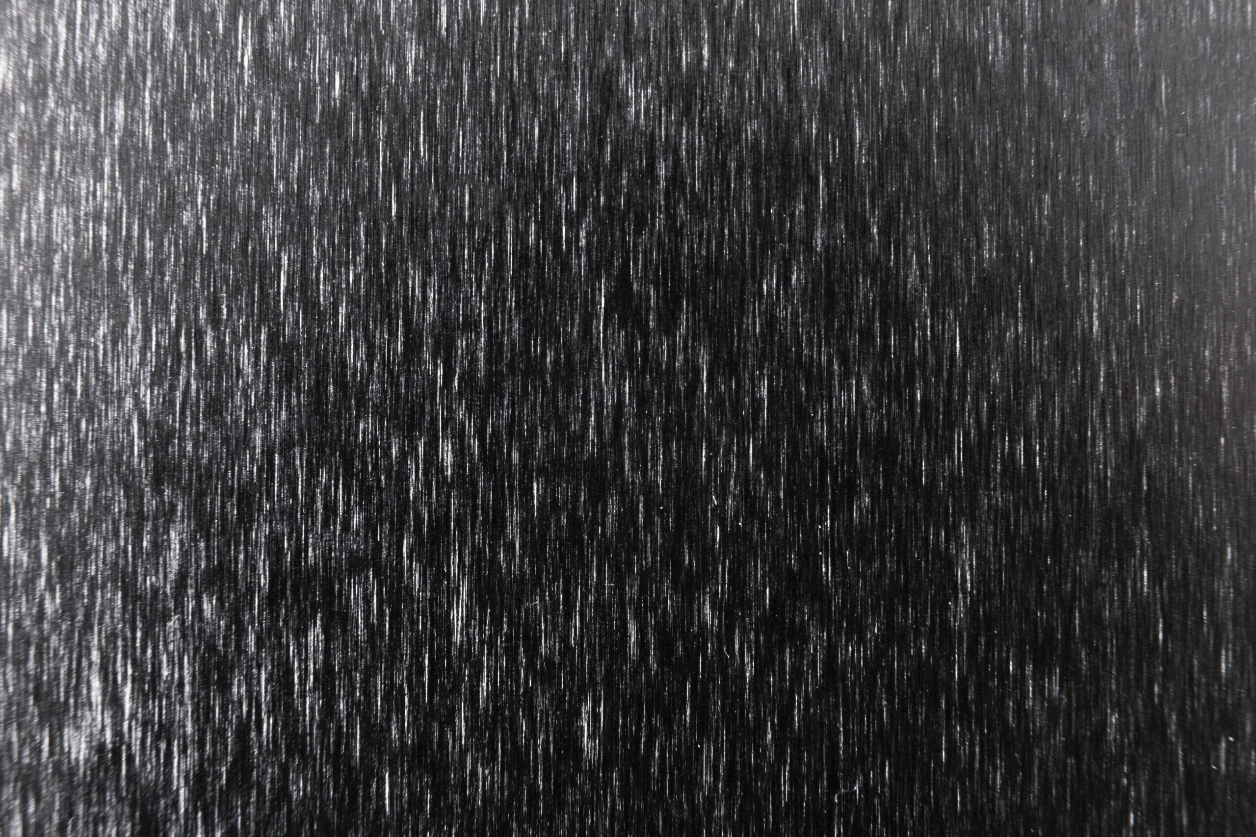 rough-metallic-surface-texture-chuva-preta-no-paraná-saiba-o-que-é-e-como-descobrir-se-a-água-está-contaminada