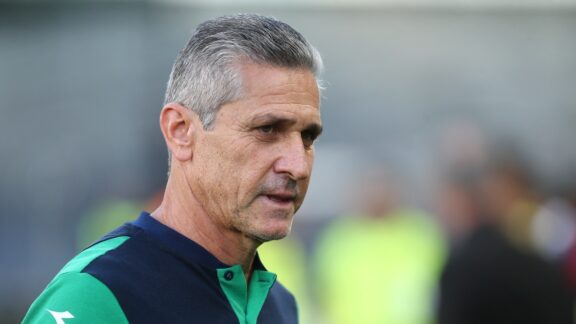 Jorginho reclama de vaias da torcida do Coritiba