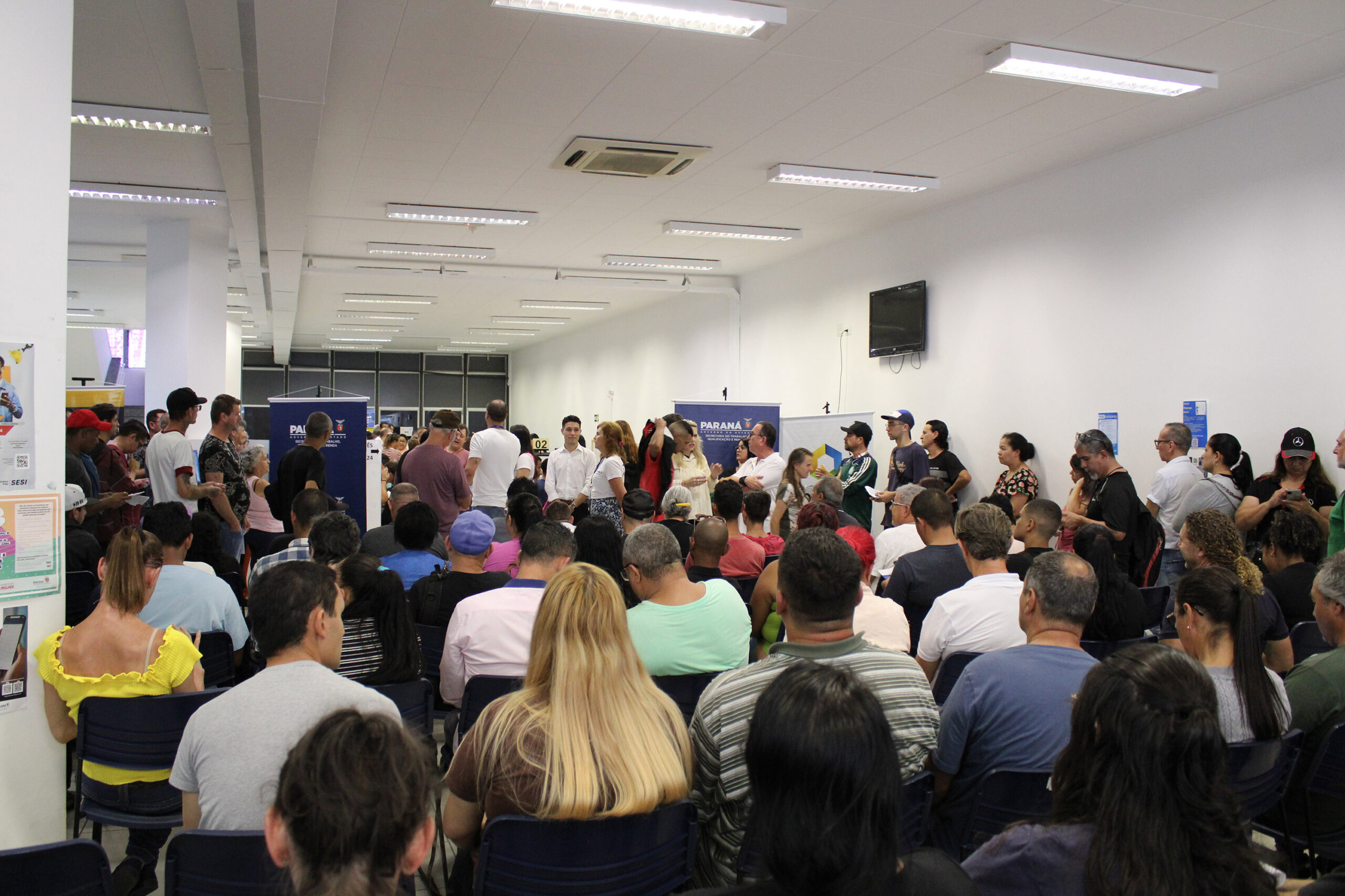 mutirão de empregos temporários Curitiba
