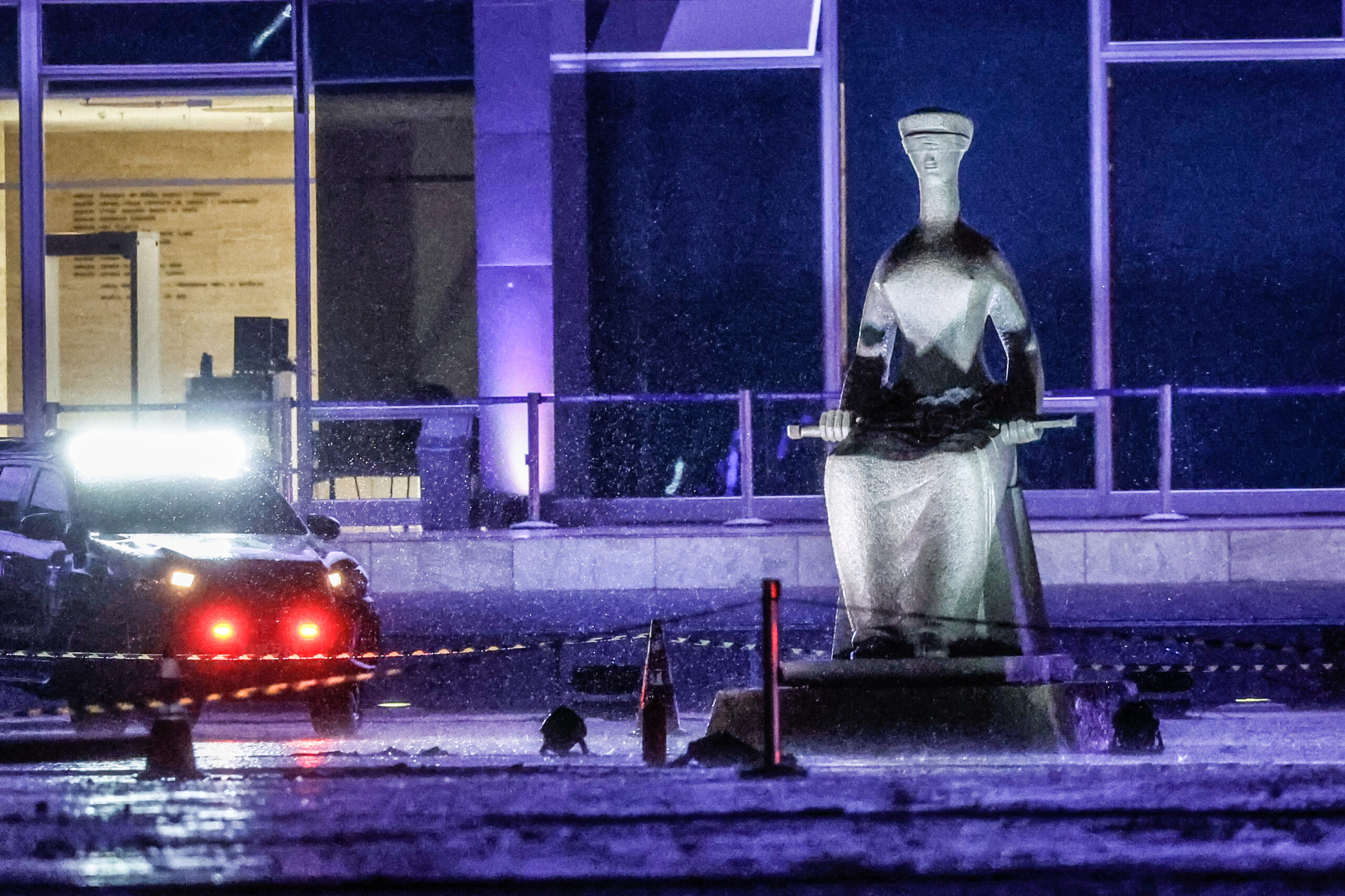 28279067-highPolicia-Federal-investiga-explosoes-em-Brasilia-como-ato-terrorista-scaled.jpeg
