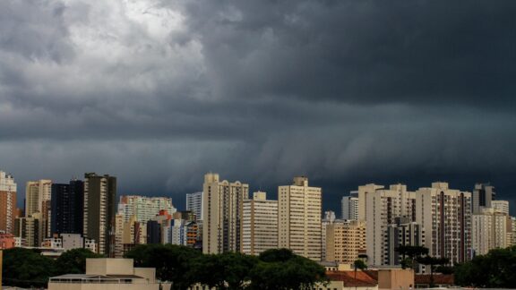 Pancadas de chuva ganham força no Paraná nesta quinta (21)