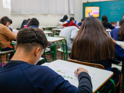 Consulta pública sobre ‘Parceiro da Escola’ irá decidir o futuro de 177 colégios do Paraná 