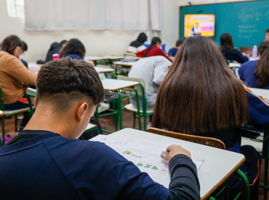 Consulta pública programa Parceiro da Escola