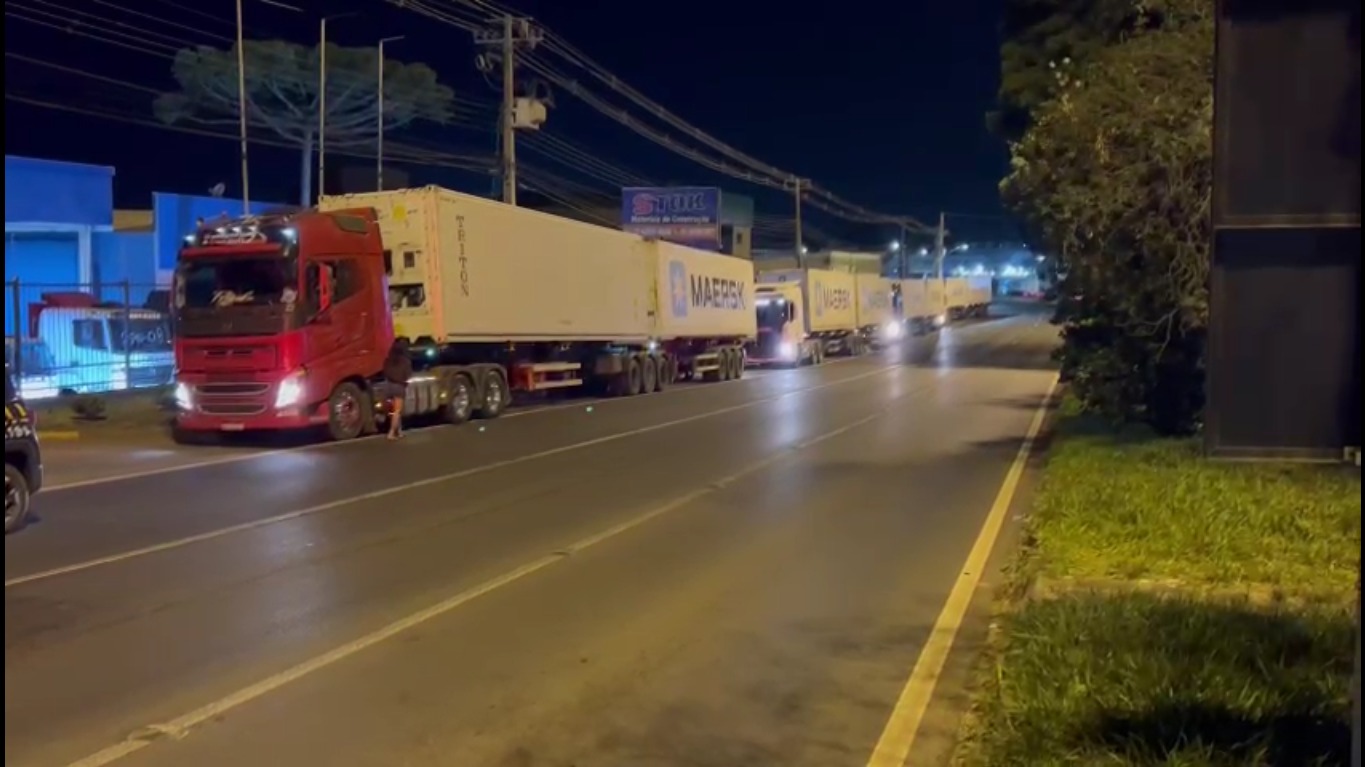 PRF flagra 200 toneladas de excesso de peso em Ponta Grossa