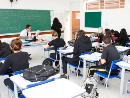 Tribunal de Contas suspende contratações de programa de terceirização das escolas estaduais