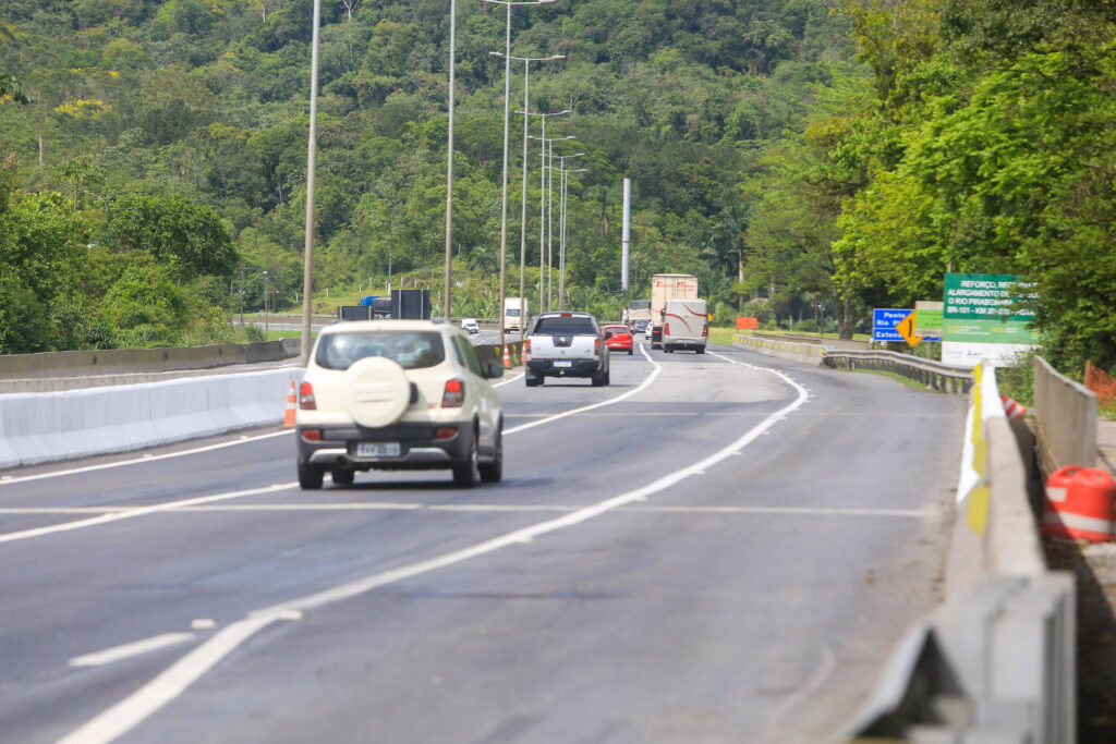 3,4 milhões de veículos devem circular entre o Paraná e Santa Catarina nos próximos dias