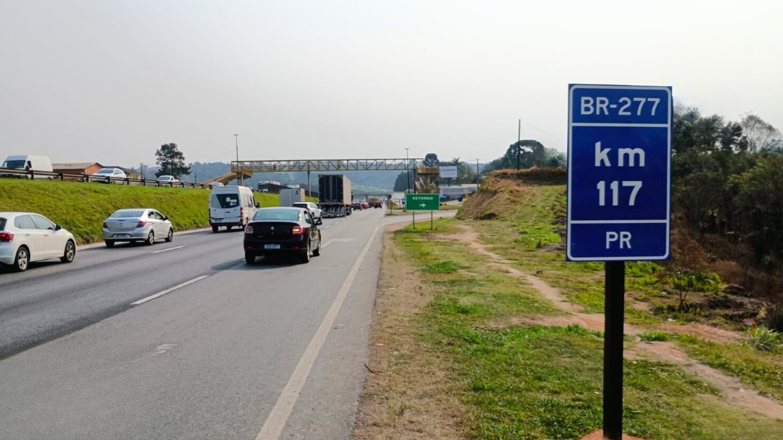 Via Araucária estima fluxo de 302 mil veículos no feriado da Proclamação da República - br-277 paraná rodovias paraná br paraná estradas paraná congestionamento