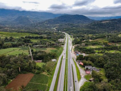 Rodovias do Paraná: instituições devem evitar acidentes e filas durante as festas, diz Romanelli